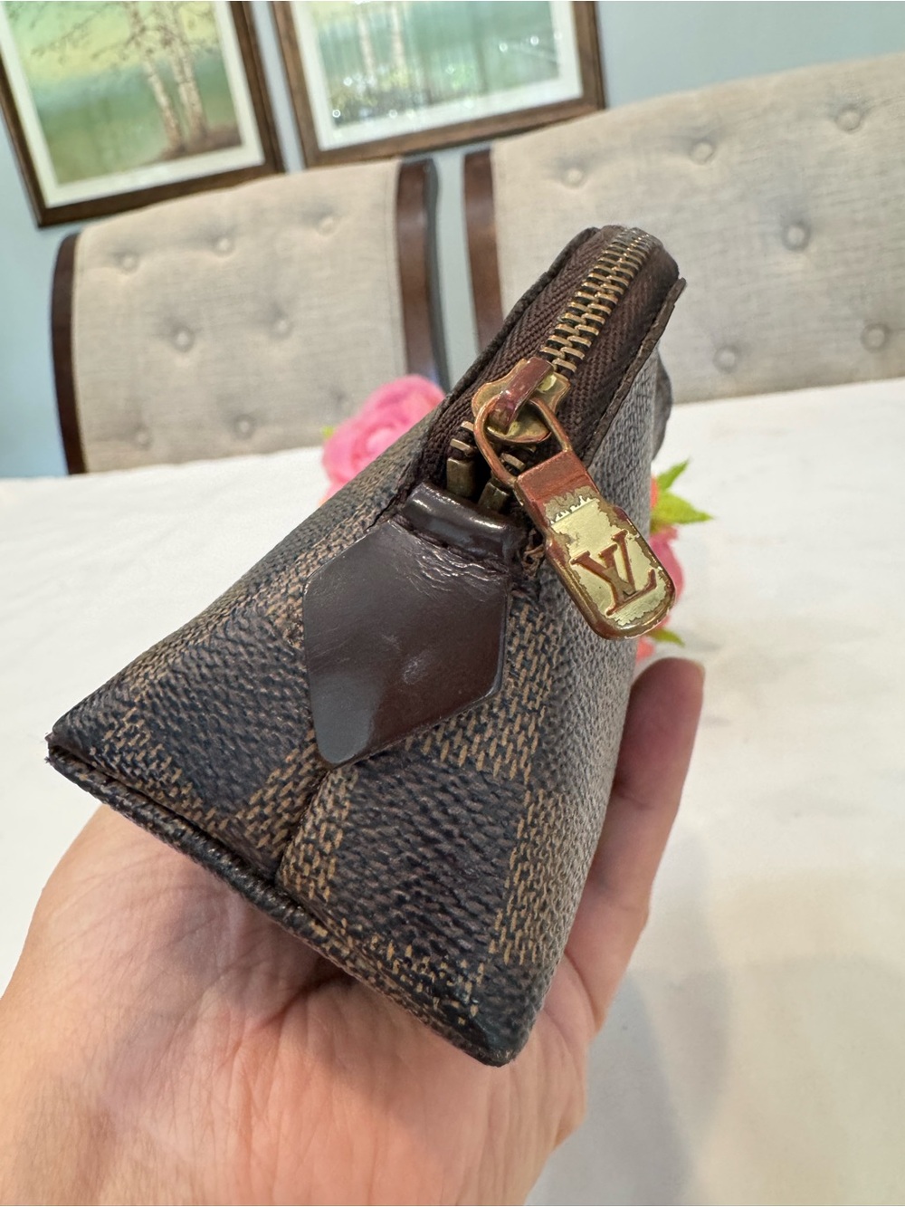 Authentic Louis Vuitton Damier Ebene Pouchette - Picture 4 of 9